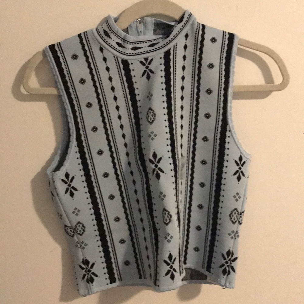 Thick patterned crop top
